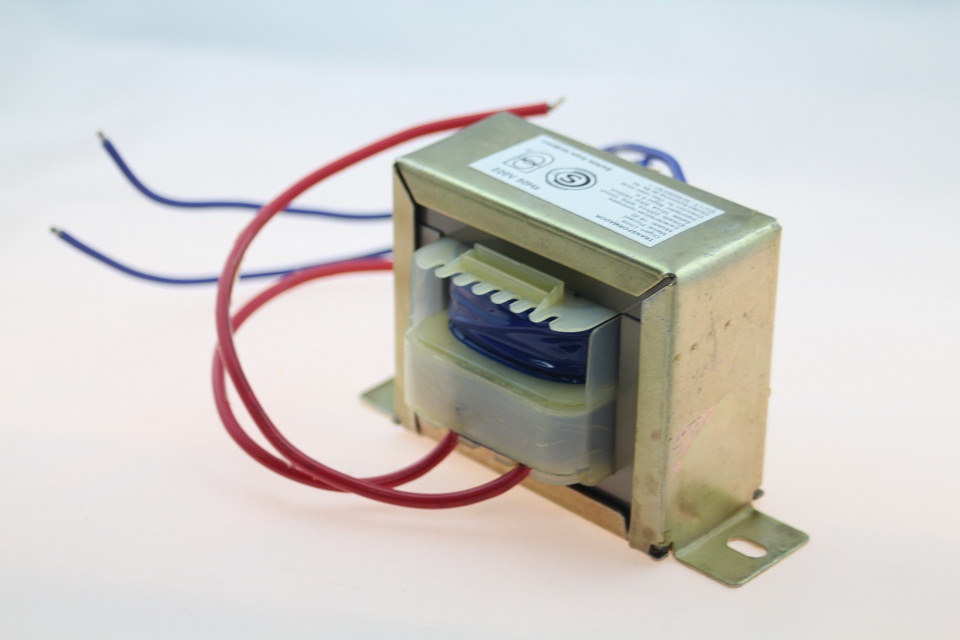 PRONEXT TRANSFORMADOR 220 VAC A 9 VAC 2000 MA